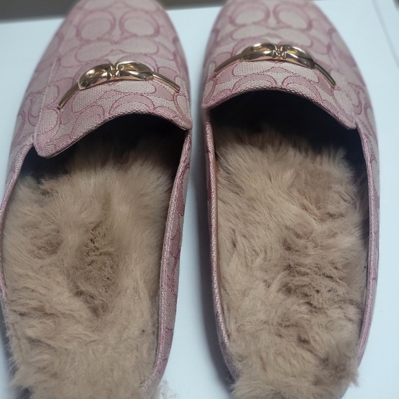 Coach Authentic Sherpa Slides - Picture 2 of 4